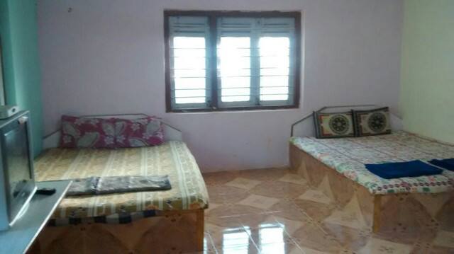 Yashashri Hotel, Shrivardhan 3
